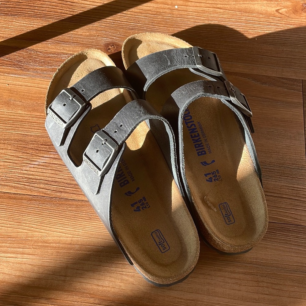 NWOT Black Arizona Birkenstock Sandals